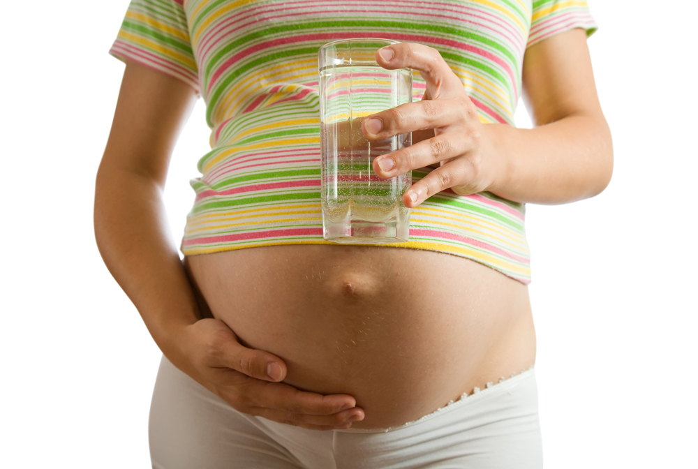 Pregnancy Essentials: How to make yourself drink more water during the day